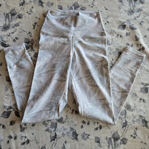 P'tula cropped Floral Patterned Leggings